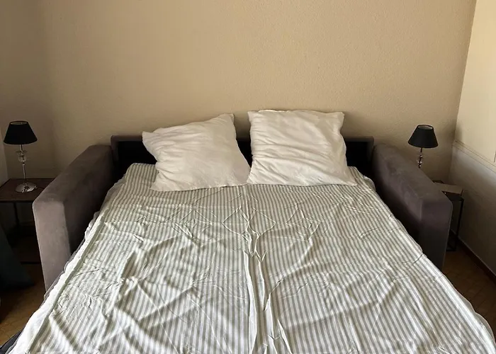 150m De La Conque Et Commerces 4p Agde