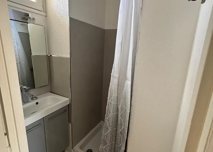 150m De La Conque Et Commerces 4p *