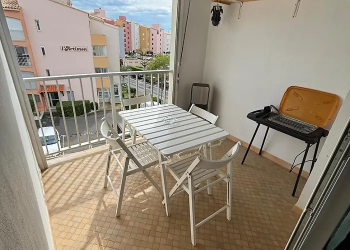 150m De La Conque Et Commerces 4p Agde